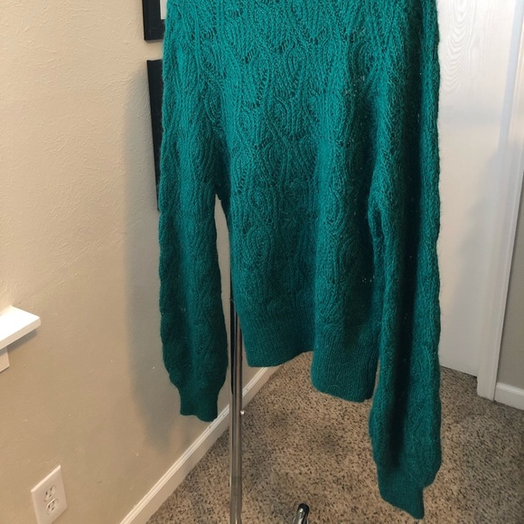 SOLD - ASTR Audra Bishop Sleeve Sweater Green - Picture 9 of 9